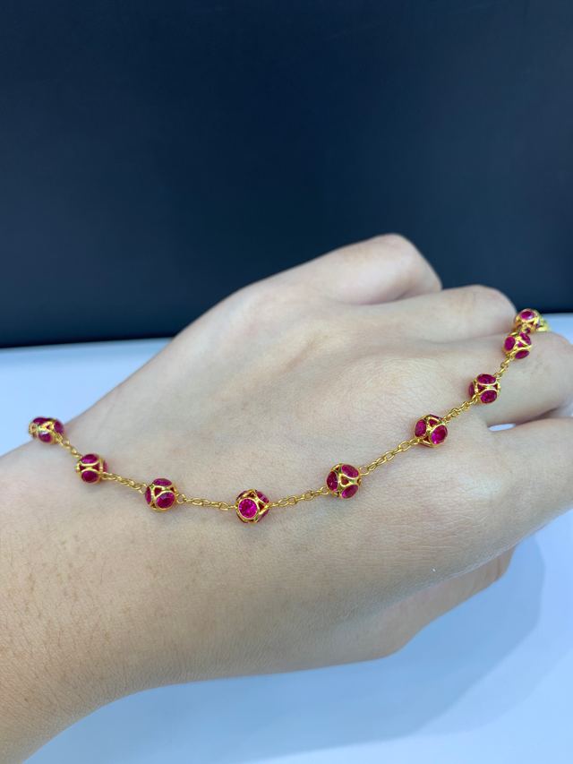 สร้อยมือทับทิมตะกร้อ